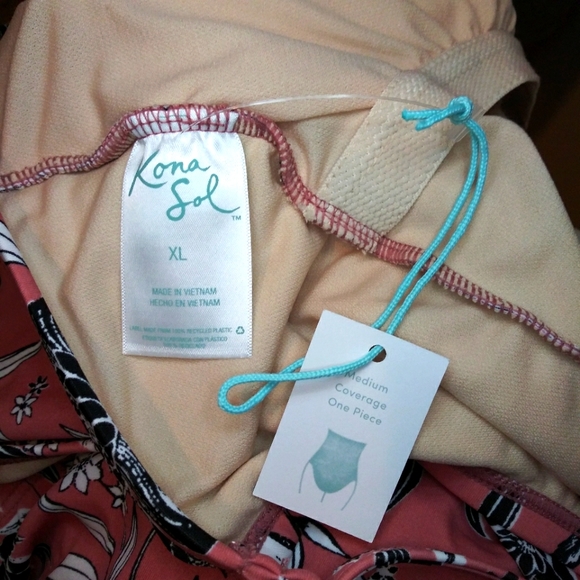 Kona Sol Black & White Floral Print Mauve Medium Coverage One-Piece Swimsuit - Picture 13 of 15